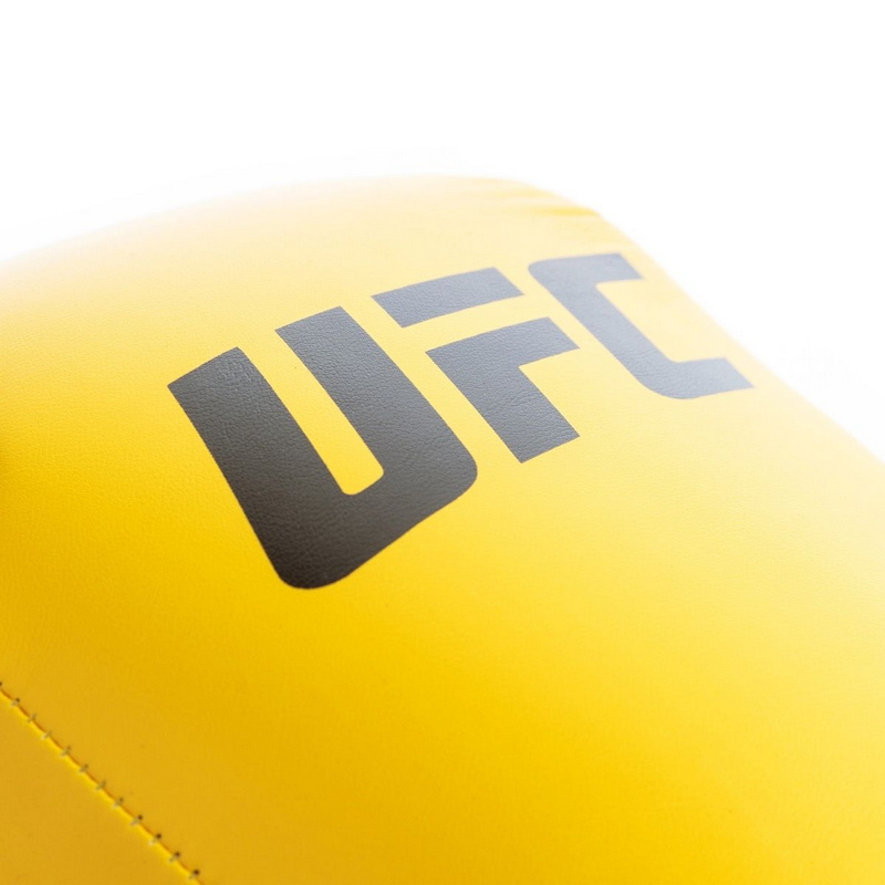 Боксерские перчатки UFC тренировочные для спаринга 12 унций UHK-75039 800_800