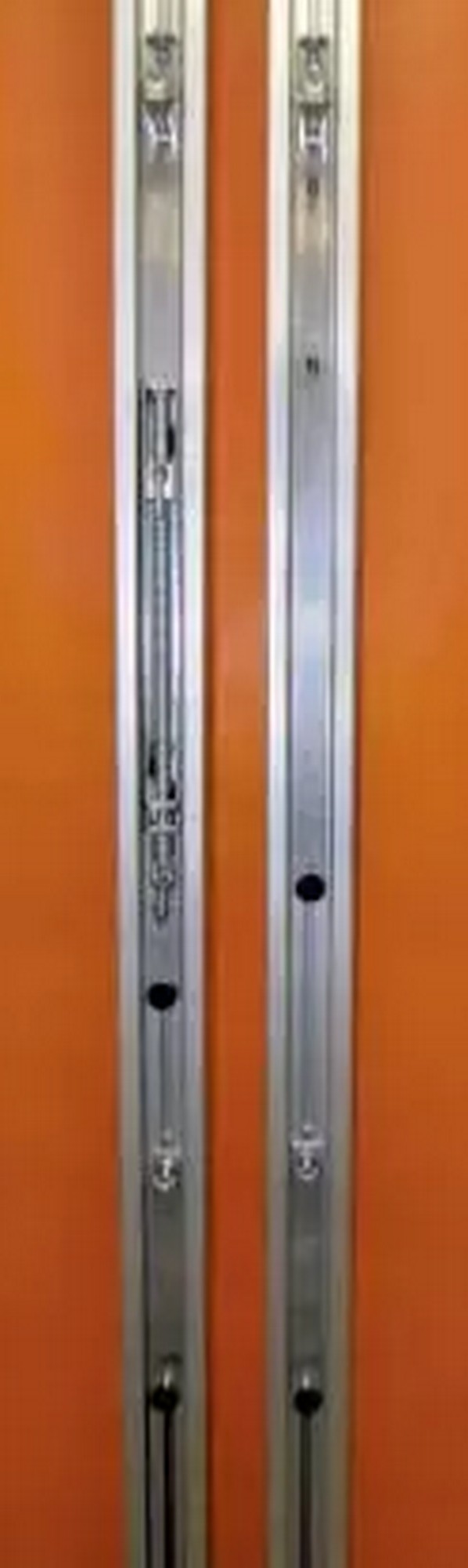Стойки волейбольные круглые алюминиевые ф83 мм. Установка в стаканы высотой  350 мм с крышками (стаканы в комплекте) Haspo 924-516 598_2000